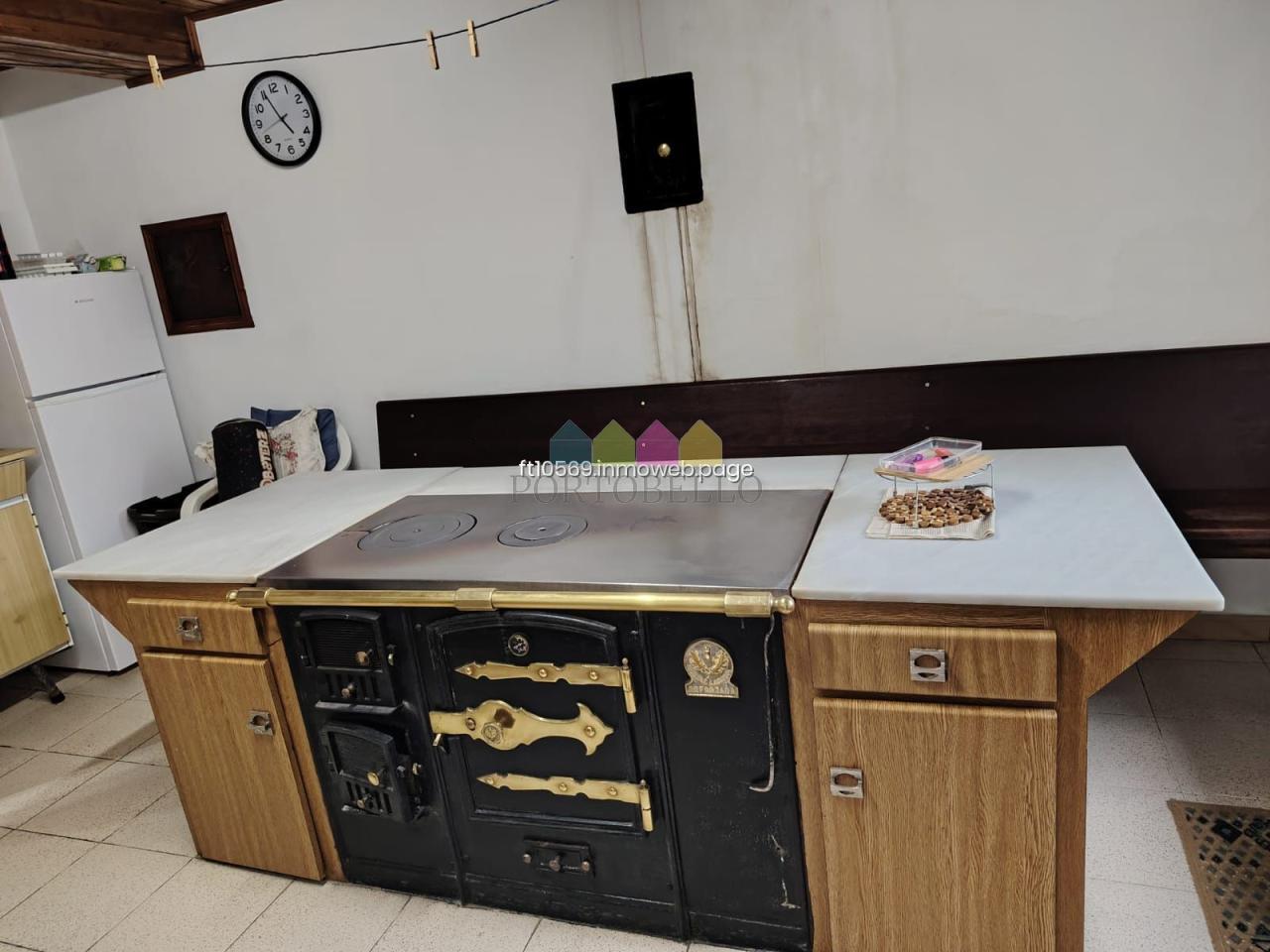 CASA EN OUROL