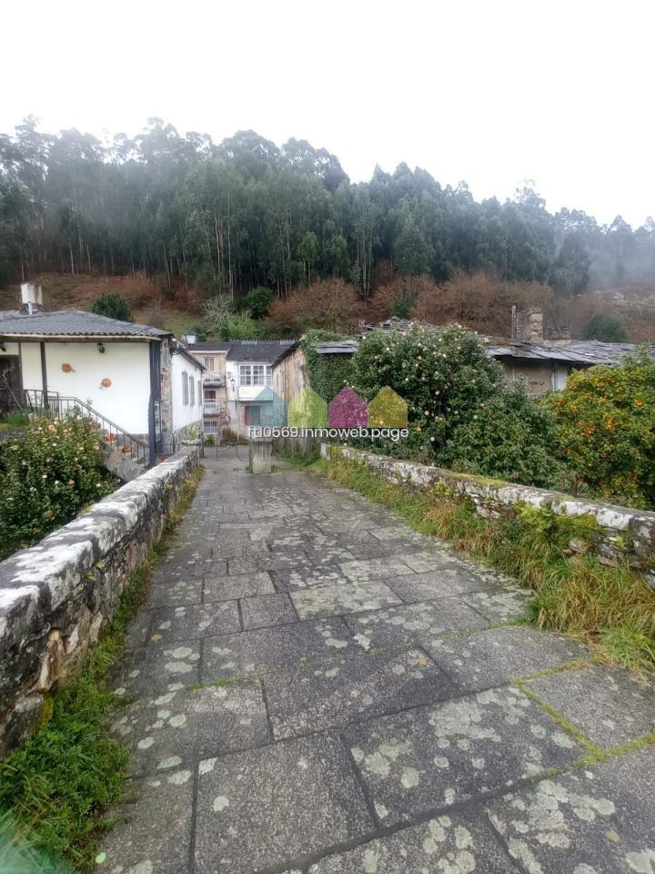 Piso para acabar de reformar en Viveiro (Landrove)